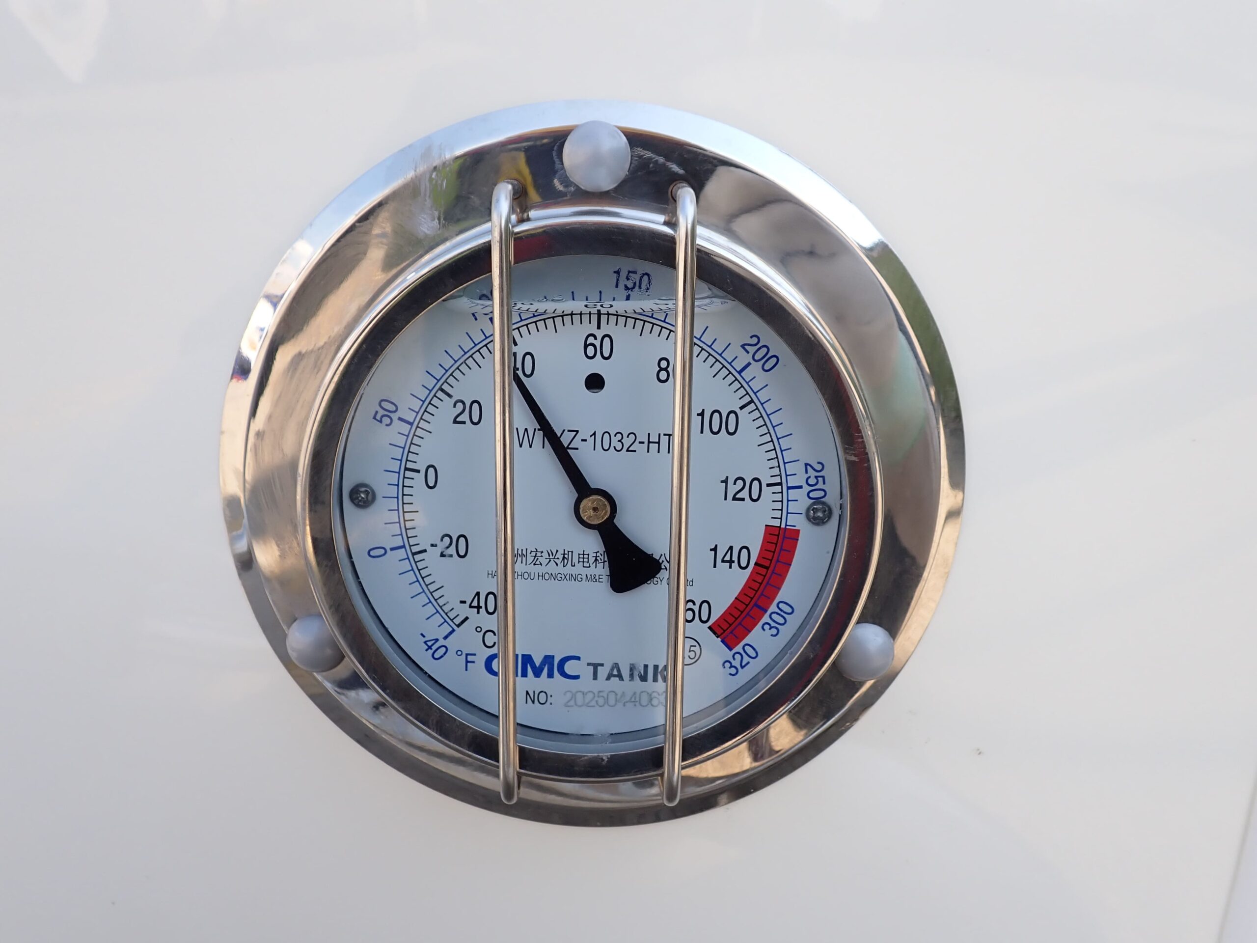 BD-Raffles-lease-Thermometer-fitted-SWAP-BODY-35CBM-LIGHTWEIGHT-scaled